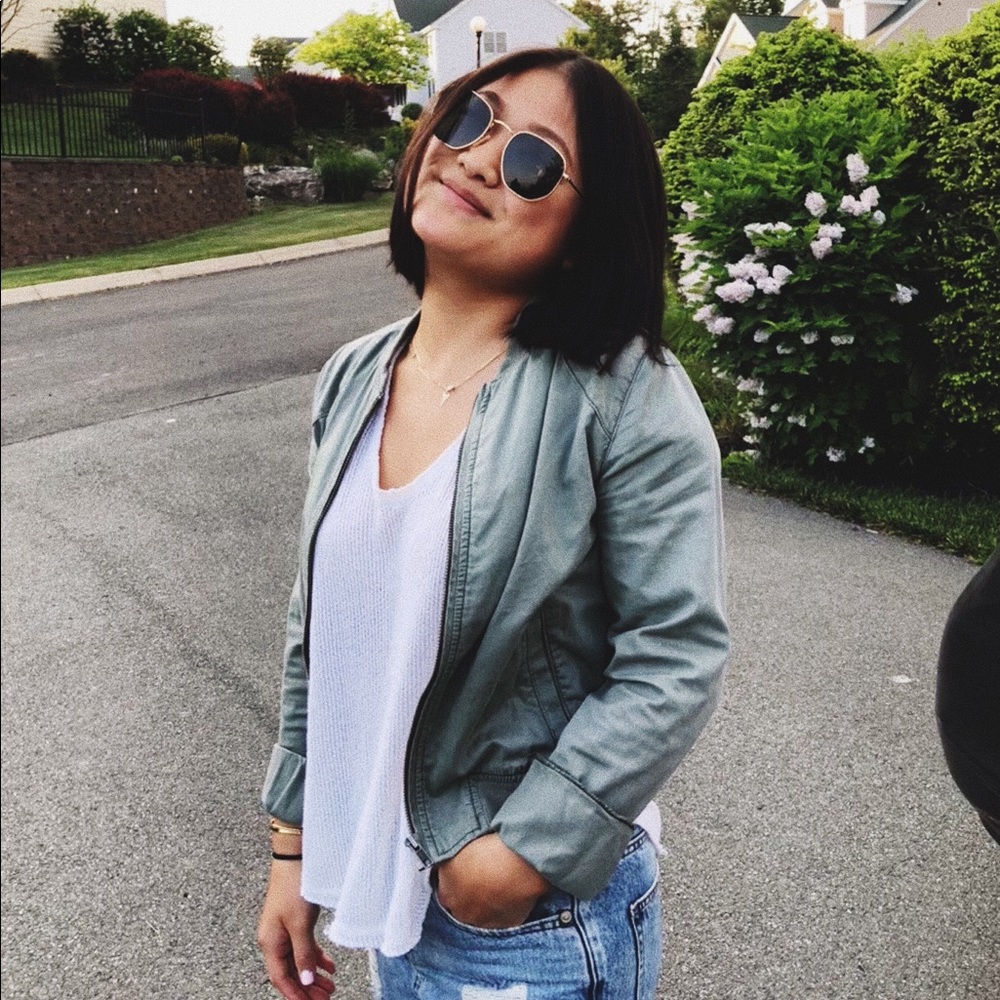 Meet your Posher, Sofia